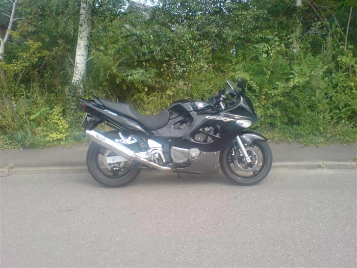 Suzuki 750 gsxf billede 1