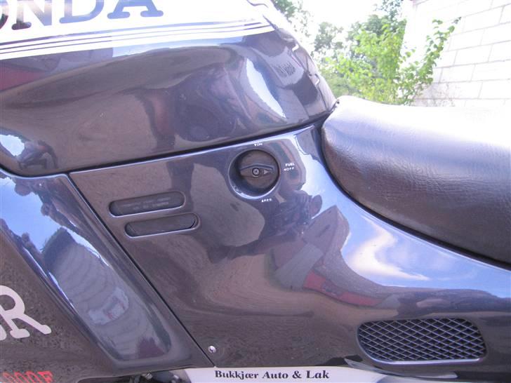 Honda CBR 1000   SOLGT SOLGT - Det er de små ting der gør det billede 12