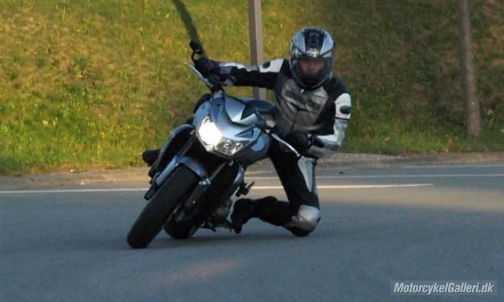 Kawasaki Z750 ABS ( Z-Bull ) ¤¤SOLGT...eller nærmere forære billede 1