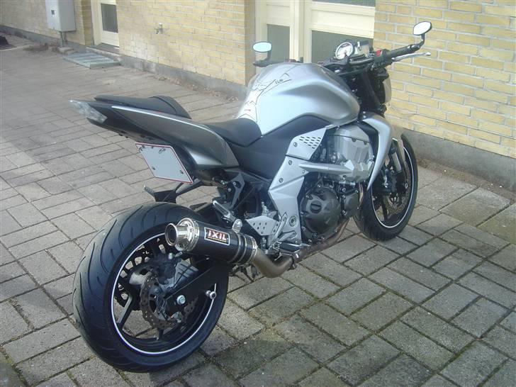 Kawasaki Z750 ABS ( Z-Bull ) ¤¤SOLGT...eller nærmere forære - Ren røv og trutte i billede 6