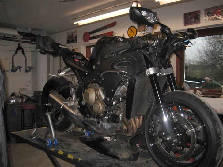 Honda CBR 1000 RR Fireblade - så blev hun nøgen....  billede 5