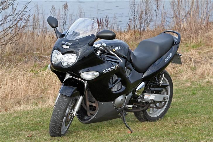 Suzuki GSX 600 F Solgt - Med gitter billede 13