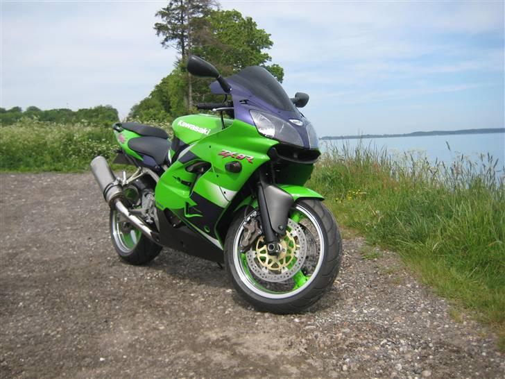 Kawasaki ZX9R billede 12