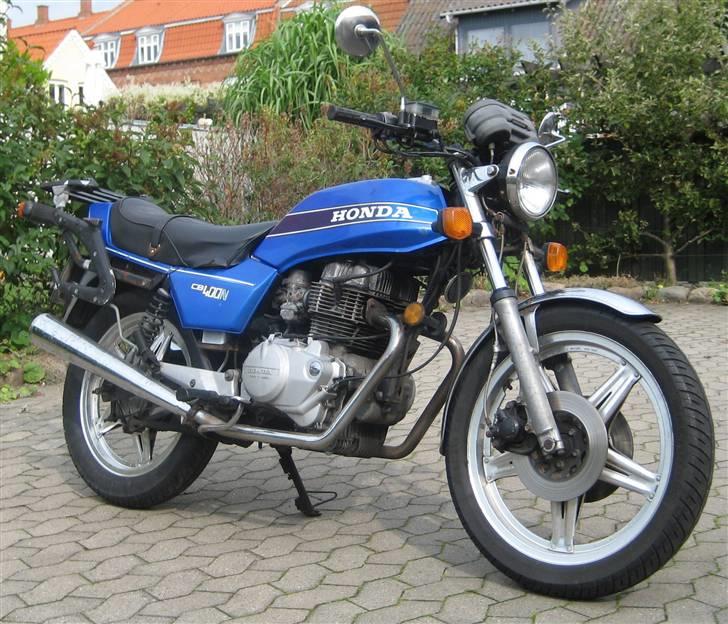 Honda CB400N - Pænest på afstand... billede 2