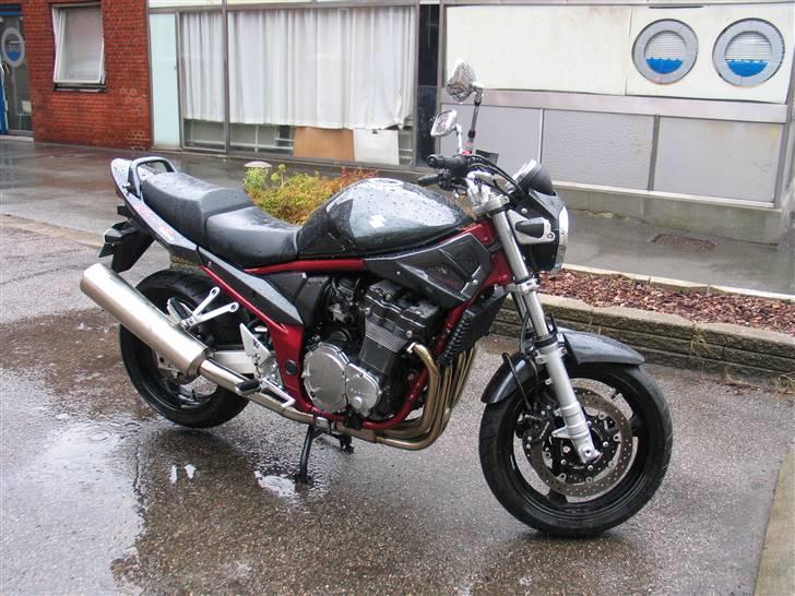 Suzuki GSF 1200 Bandit N - Så fik i mig også ud i regnen :) billede 4