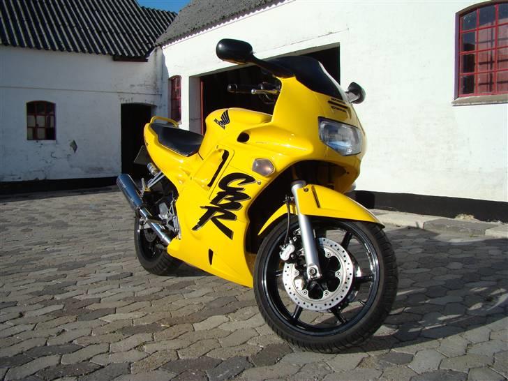 Honda Cbr 600 f2 Gul billede 1