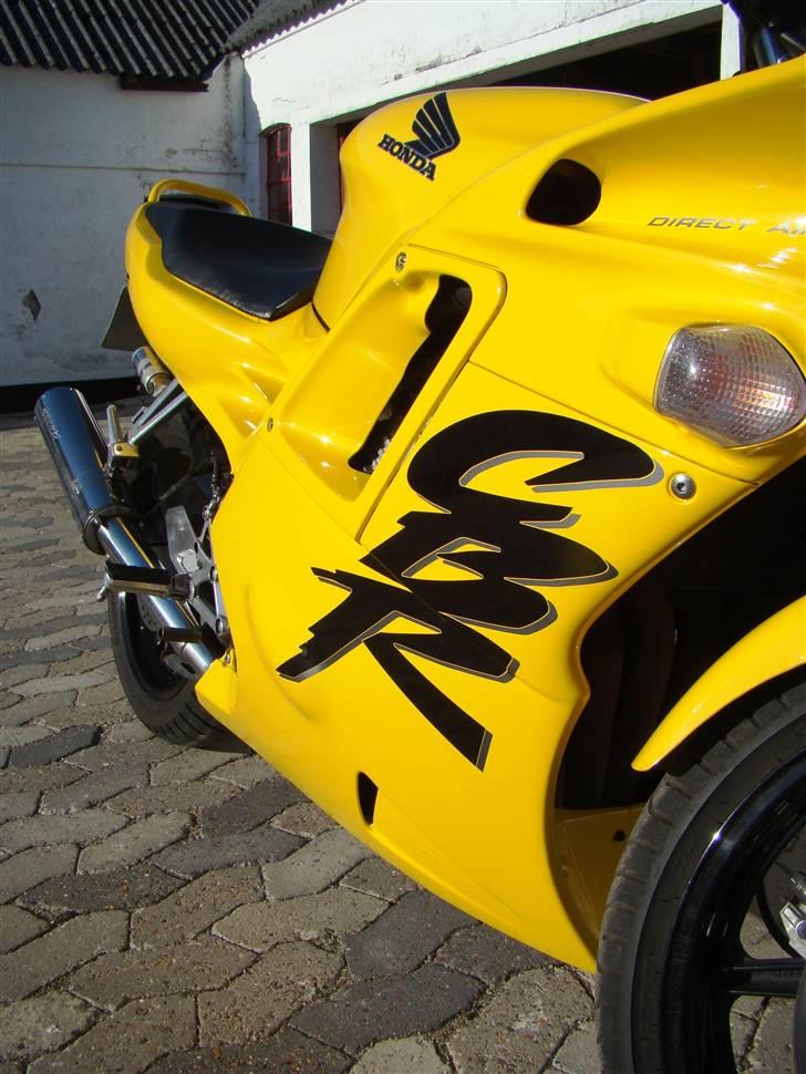 Honda Cbr 600 f2 Gul - F4 stafferinger billede 3