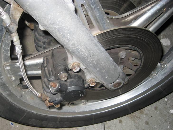 Honda CB400N - Originale stålarmerede bremseslanger! billede 4