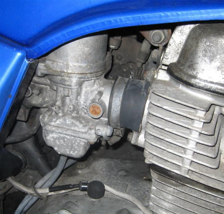 Honda CB400N - Lettere anløbne karbunader - men de funker OK. Bliver nok endnu bedre efter lidt karburatorrens billede 6