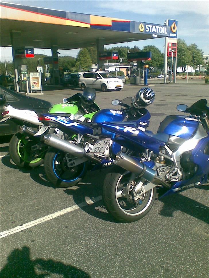 Yamaha R6 solgt - På vej hjem med den.. sammen med brorman og jonas ak, prezz billede 3