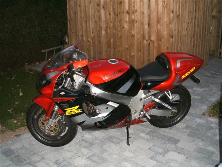 Suzuki gsx-r 750 billede 3
