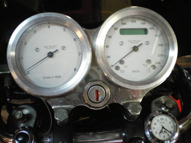 Moto Guzzi 1000 SP II - Cockpit billede 8