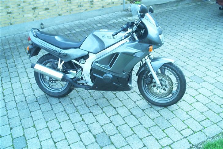 Suzuki gs500e SOLGT - læg mærke til den er 2 farvet billede 1