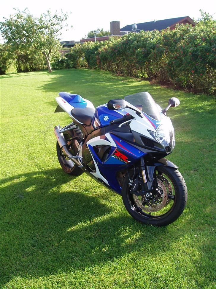 Suzuki GSXR 750 K7 (SOLGT) billede 1