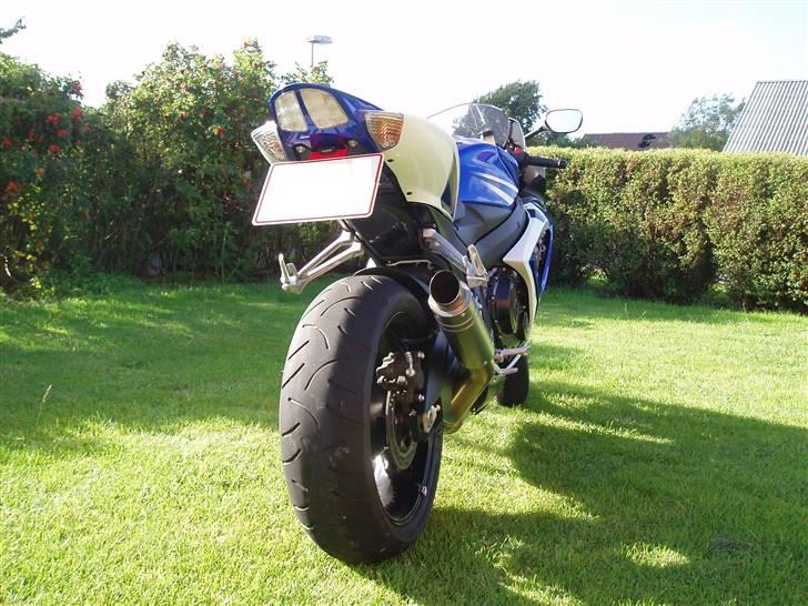 Suzuki GSXR 750 K7 (SOLGT) billede 4