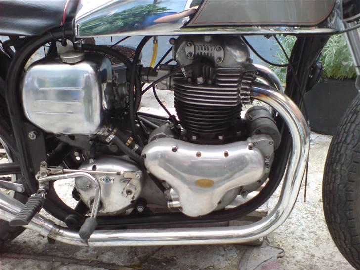 Norton Dommi ES2 AKA Stumping Sarah billede 3