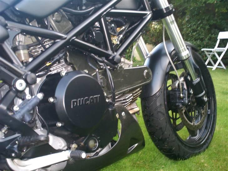 Ducati M 695 Dark (2006) - Plov og remdæksler i kulfiber. billede 11