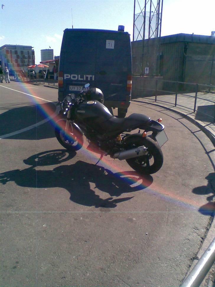 Ducati M 695 Dark (2006) - HEEEYYY!!! "Nogen" har taget min parkeringsplads..!! billede 18