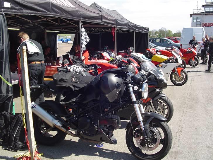 Ducati M 695 Dark (2006) - Et kort visit på Knutstorp, en skøn solskinsdag. billede 19