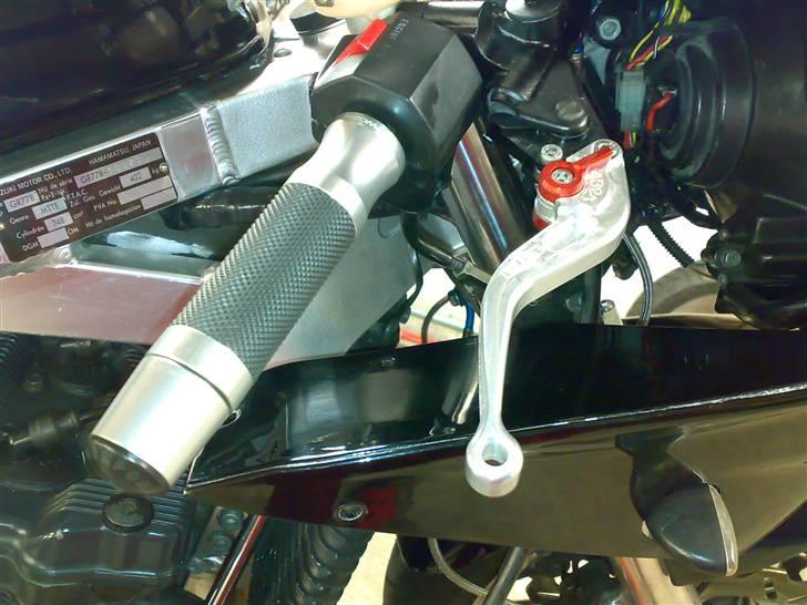 Suzuki GSX R 750 "gixxer"(SOLGT) billede 15