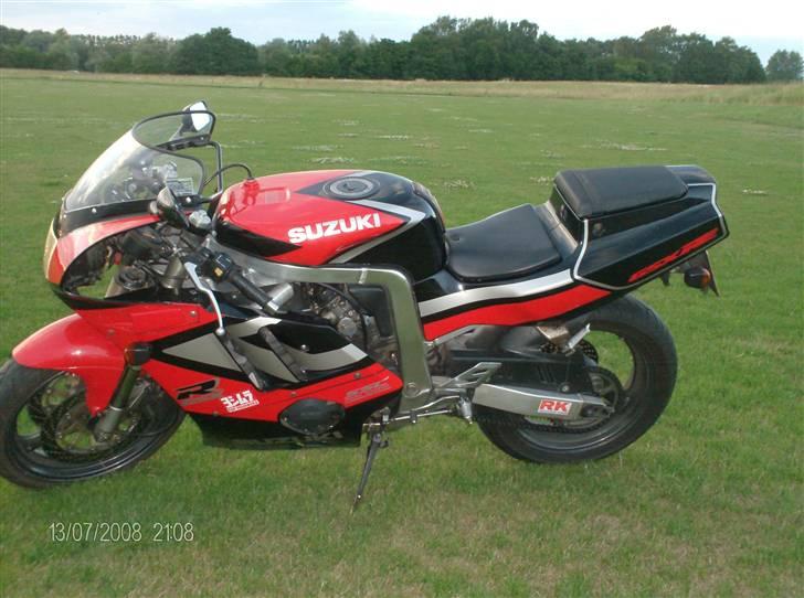 Suzuki GSX 400R (SOLGT) billede 8