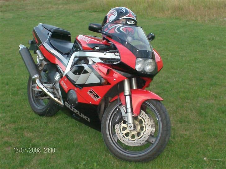 Suzuki GSX 400R (SOLGT) billede 12