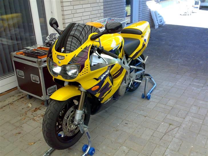Honda CBR 900RR Fierblade sc28 billede 2