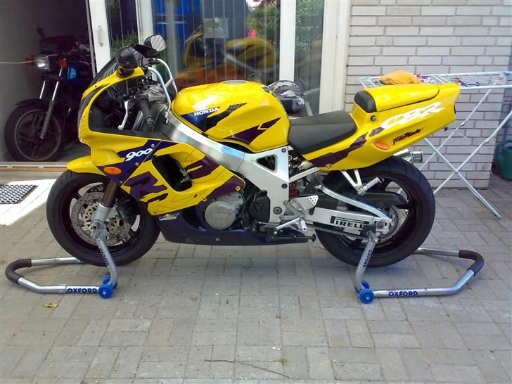 Honda CBR 900RR Fierblade sc28 billede 3
