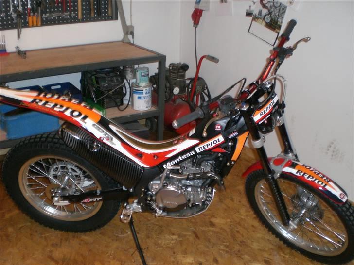 Honda Repsol 4 RT Trial   Solgt - Repsol lige pakket ud af kassen billede 1