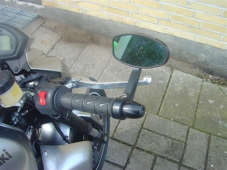 Kawasaki Z750 ABS ( Z-Bull ) ¤¤SOLGT...eller nærmere forære - Af med org. spejlene og på med Rizoma styrendespejle og dragbar styr. billede 7