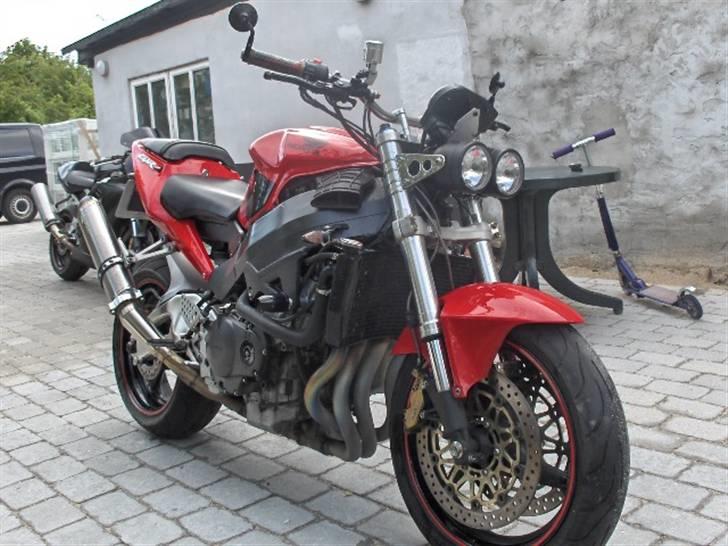 Honda cbr900rr billede 2