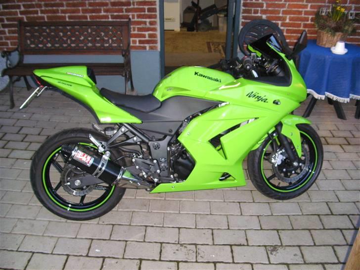 Kawasaki Ninja 250r SOLGT. billede 2