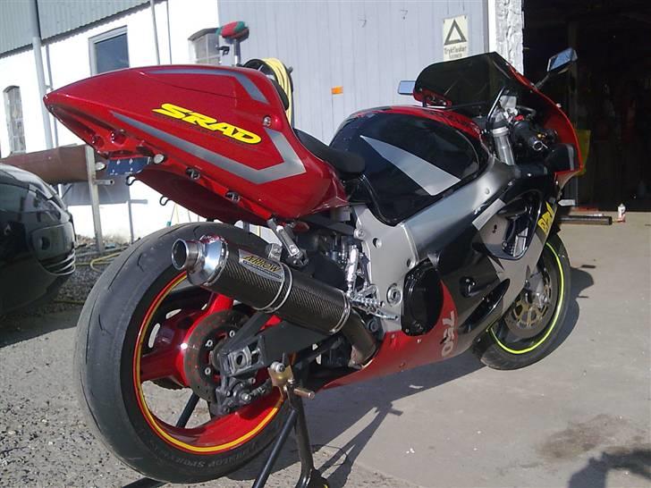 Suzuki GSXR 750  Solgt  billede 3