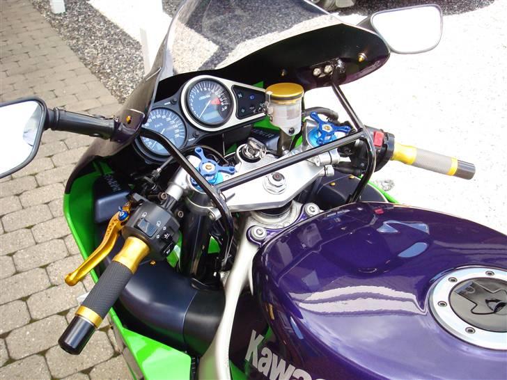 Kawasaki ZX6R billede 3