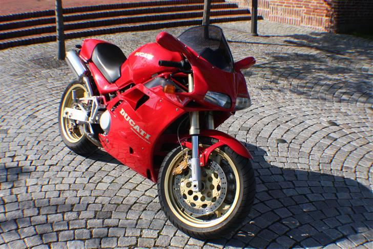 Ducati Monster 900 (916) billede 1