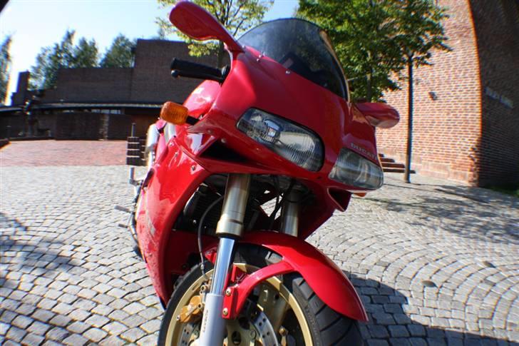 Ducati Monster 900 (916) billede 2