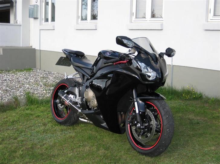 Honda CBR 1000 RR *SOLGT* - Så kører vi!! billede 15