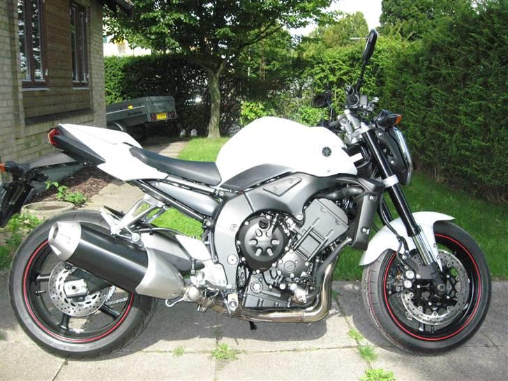 Yamaha FZ1-N - Standart, anno aug. 2008 billede 3