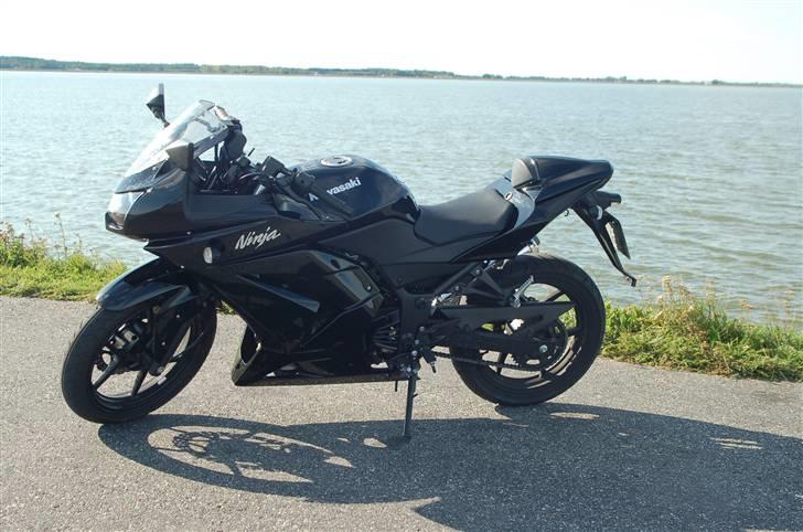 Kawasaki Ninja 250R *SOLGT* billede 9