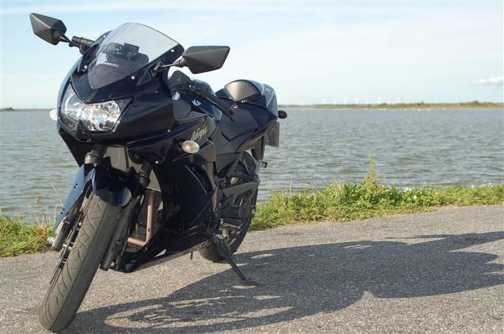 Kawasaki Ninja 250R *SOLGT* billede 10