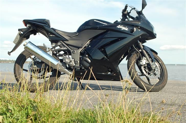 Kawasaki Ninja 250R *SOLGT* billede 13