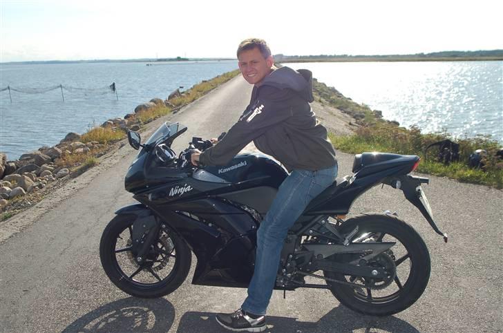 Kawasaki Ninja 250R *SOLGT* billede 17