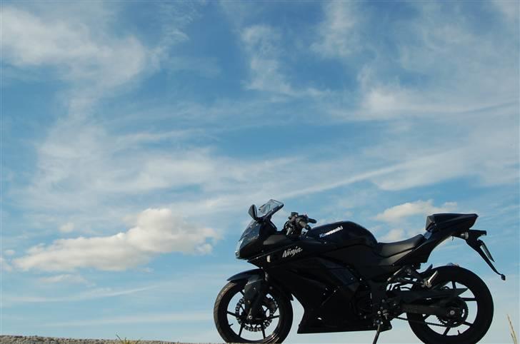 Kawasaki Ninja 250R *SOLGT* billede 20