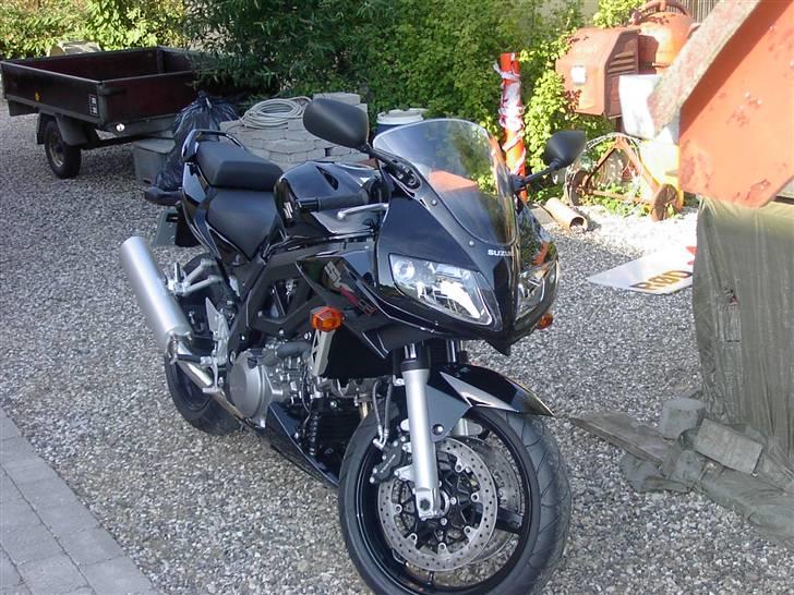 Suzuki SV 1000s K7 - Lige set sit nye hjem billede 7