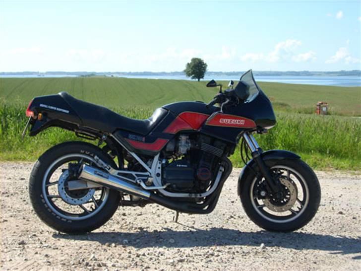 Suzuki GSX 750 E **SOLGT** billede 1