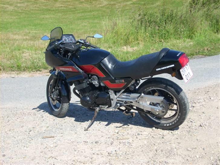 Suzuki GSX 750 E **SOLGT** billede 5