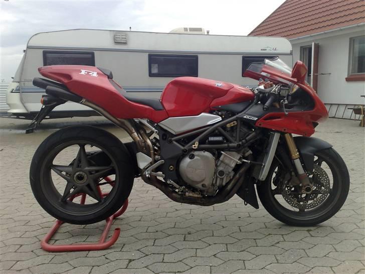 MV Agusta 750 F4 billede 6