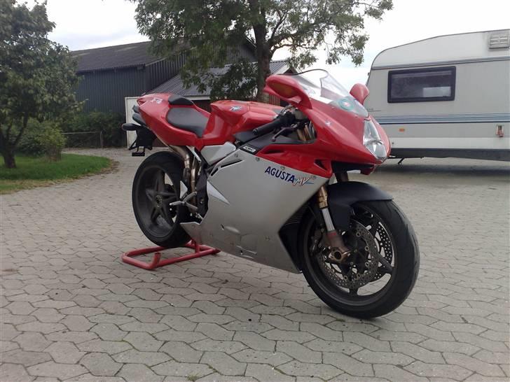 MV Agusta 750 F4 billede 8