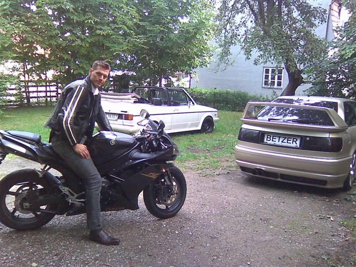 Yamaha YZF R-1 - Her besøger jeg min ven Jacob billede 9