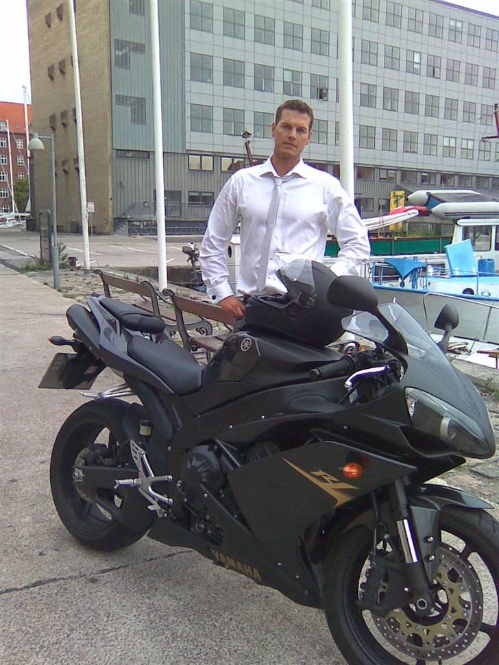 Yamaha YZF R-1 - Her holder vi en lille pause ved Noma på chr.havn billede 10